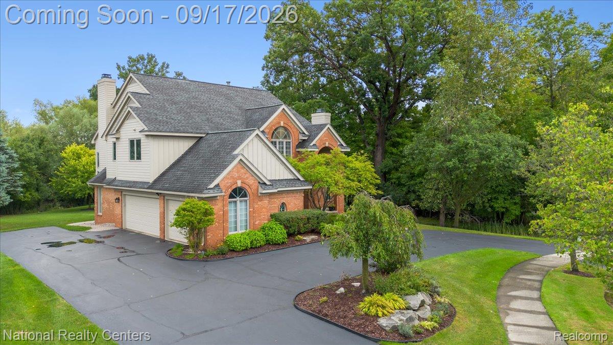 6951 Brook Hollow Court