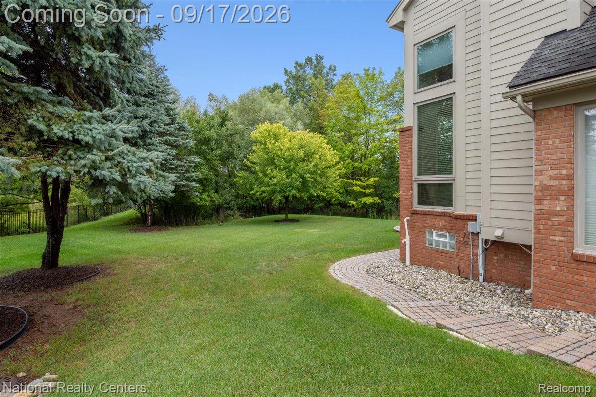 6951 Brook Hollow Court