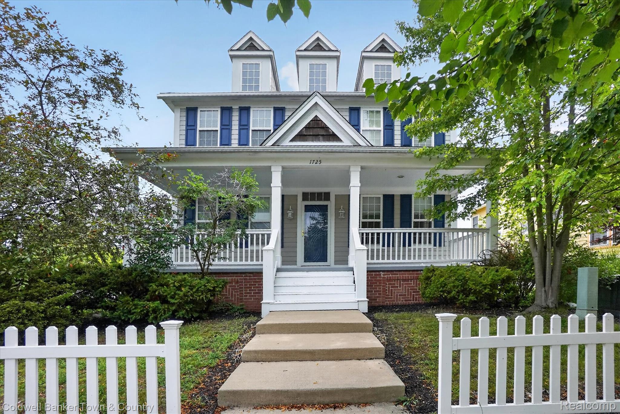 1725 Town Commons Drive