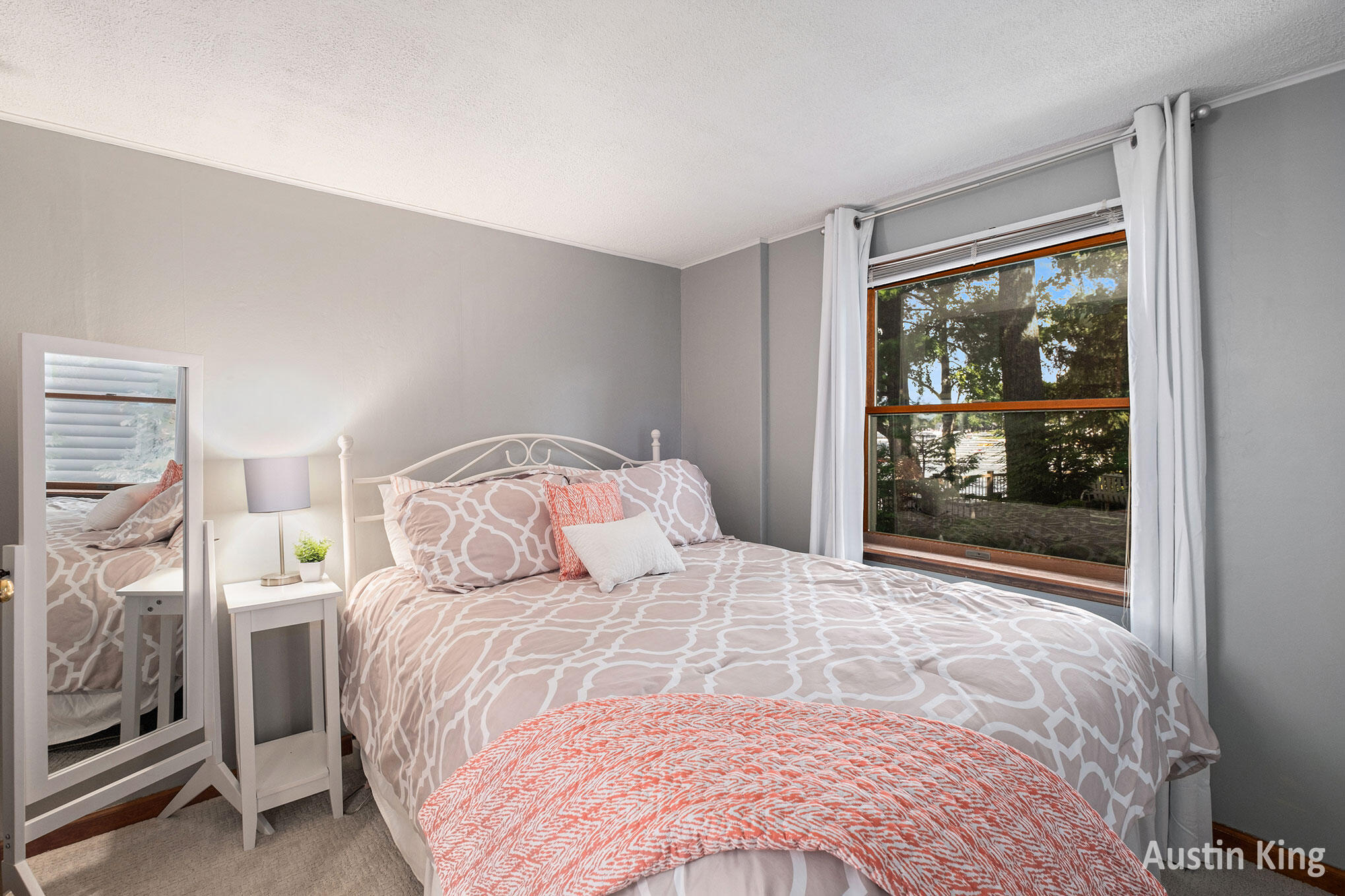 Cannon Township, Michigan 49341, United States, 4 Bedrooms Bedrooms, ,1 BathroomBathrooms,Residential,Active,199937