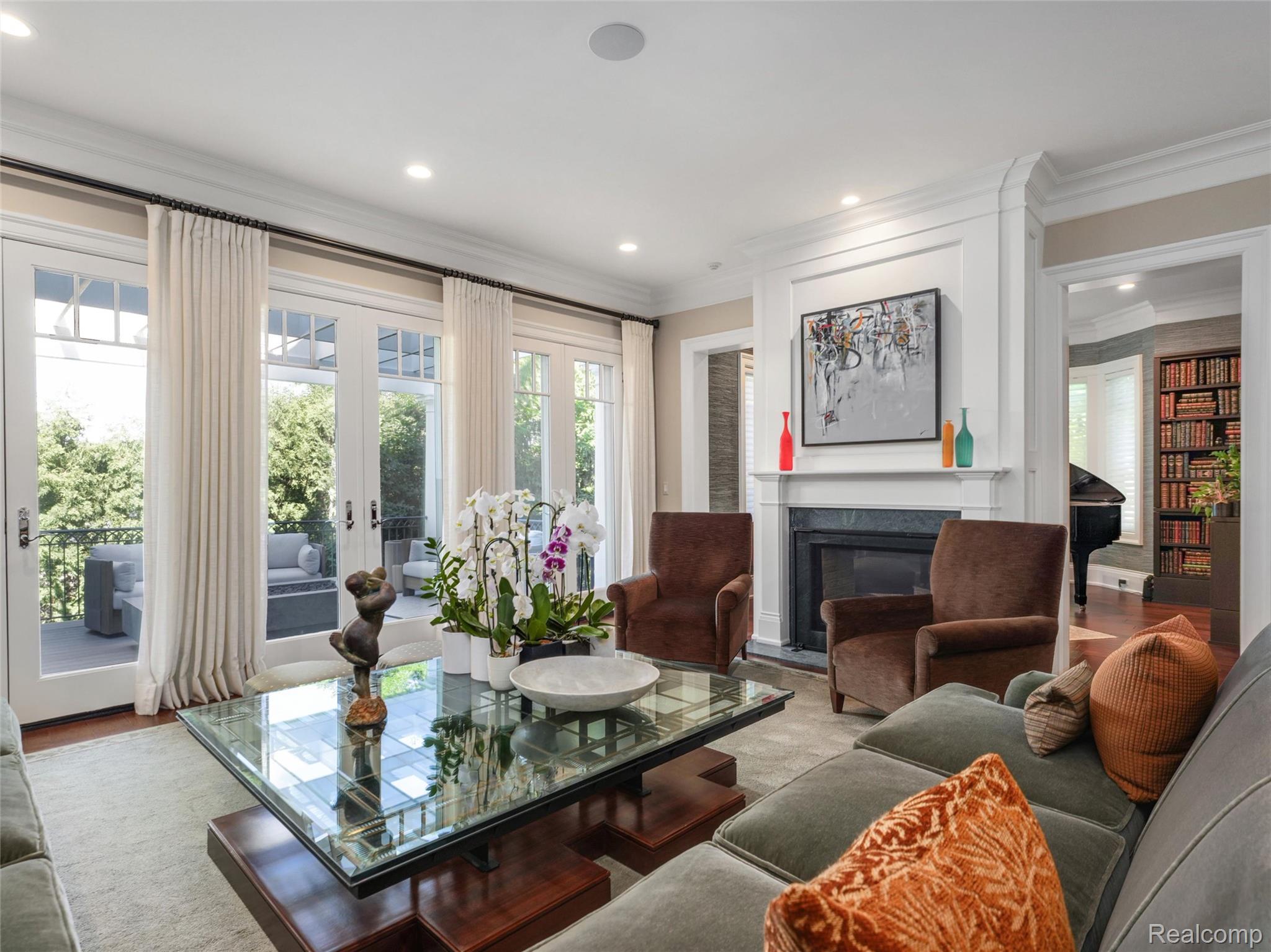 300 Woodland Villa Court