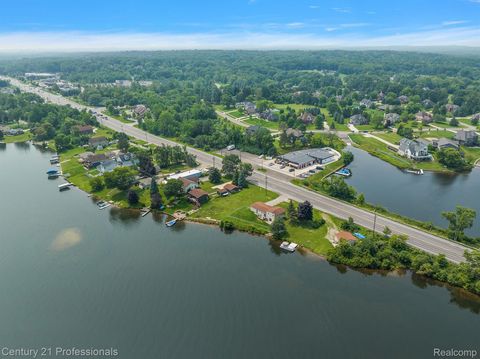 Tiny photo for 9876 Dixie Highway, Springfield Charter Township, MI 48348 (MLS # 20250014555)