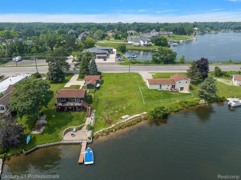 Tiny photo for 9876 Dixie Highway, Springfield Charter Township, MI 48348 (MLS # 20250014555)