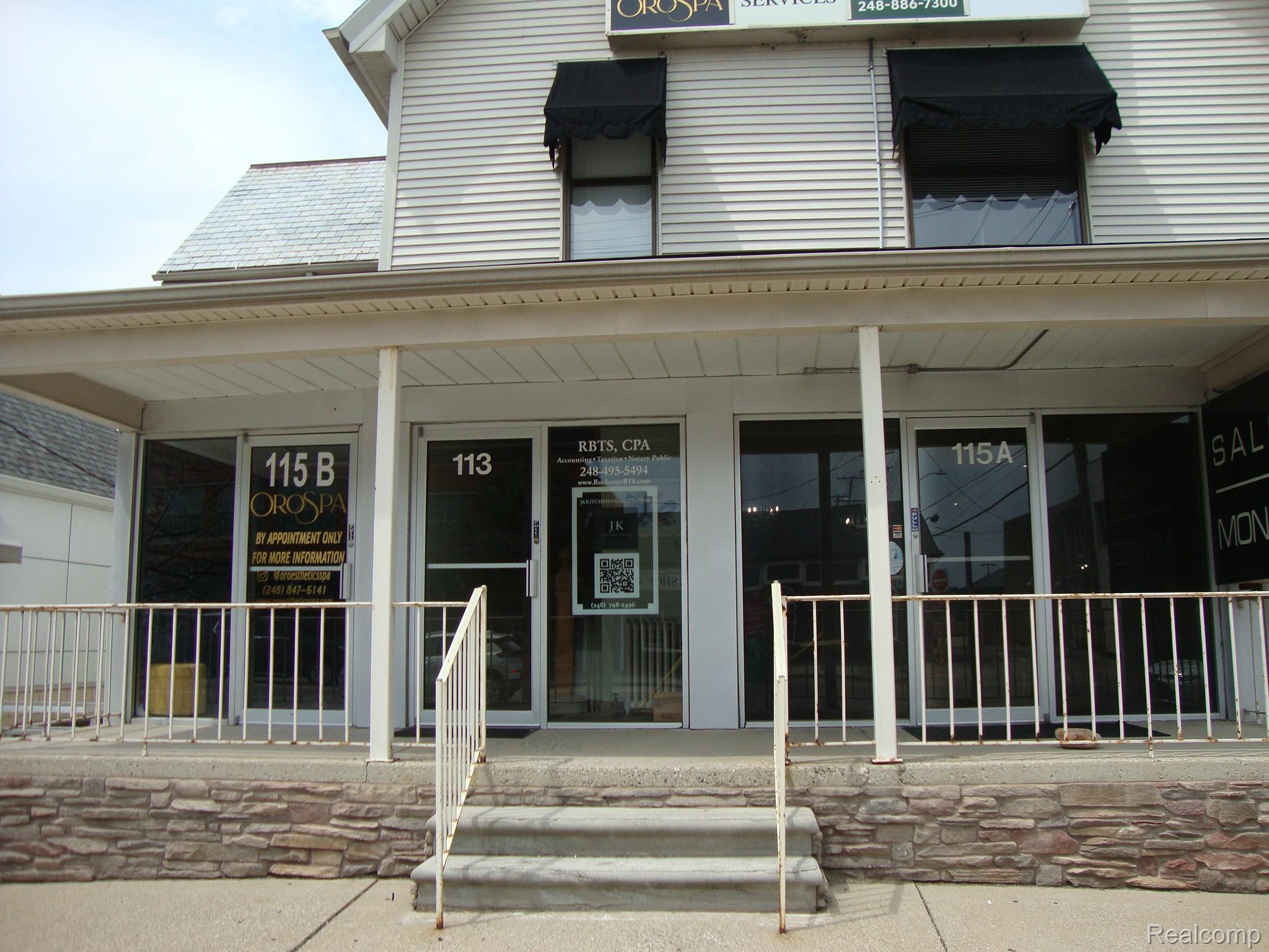 113 E UNIVERSITY Drive Suite 4