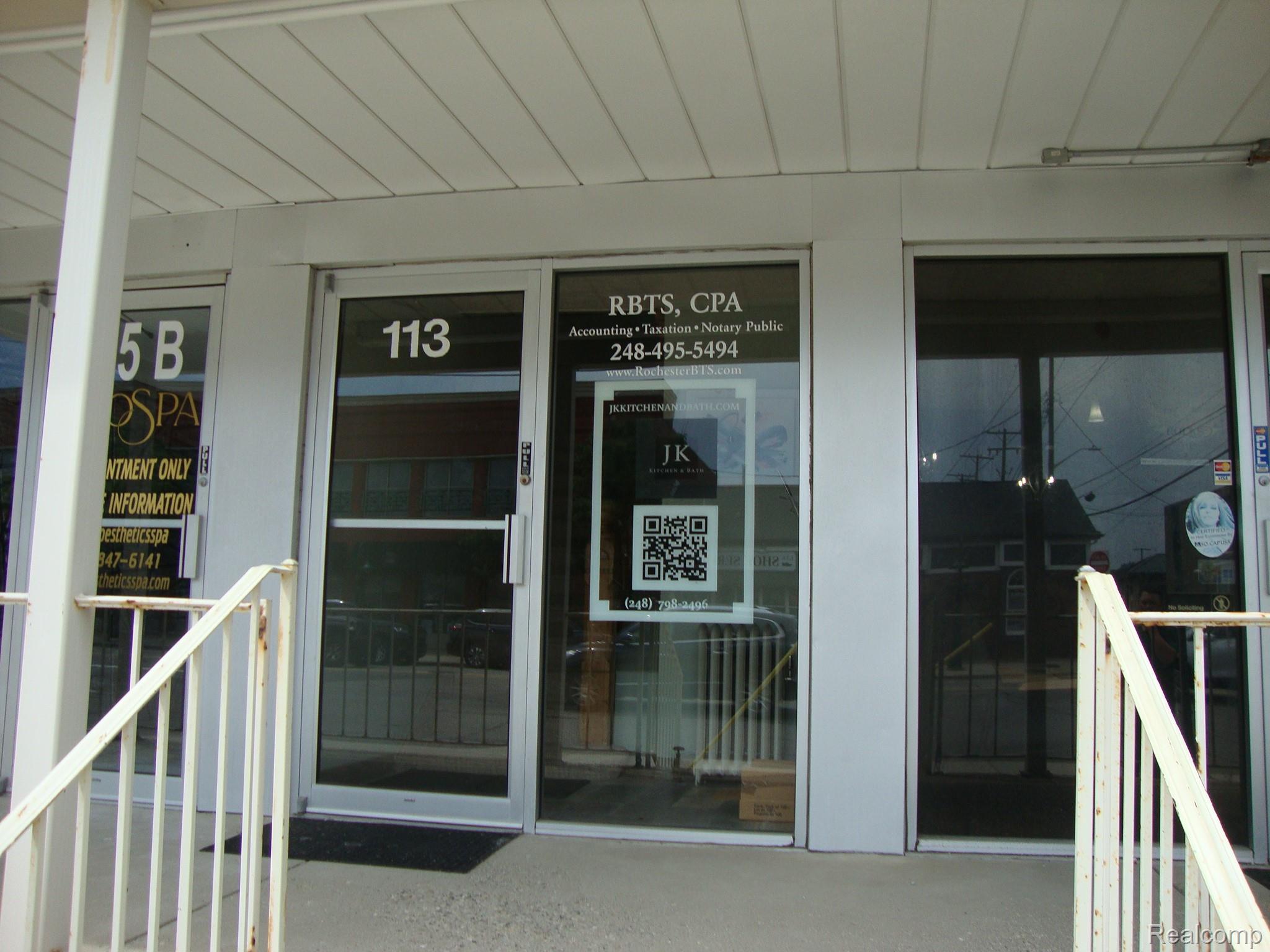 113 E UNIVERSITY Drive Suite 4