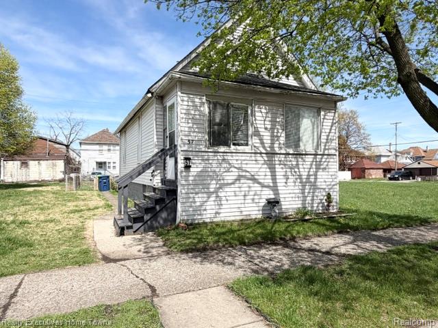 57 Oak Street