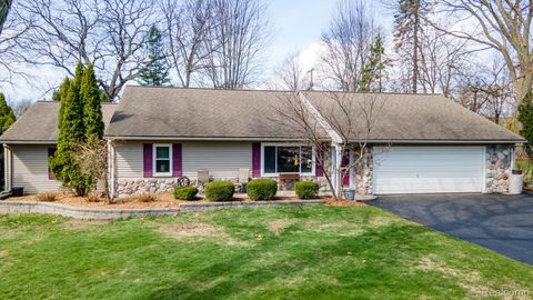 2941 Silverhill Drive Waterford Charter Township MI 48329