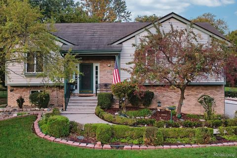 38508 Alma Lane Westland City MI 48185