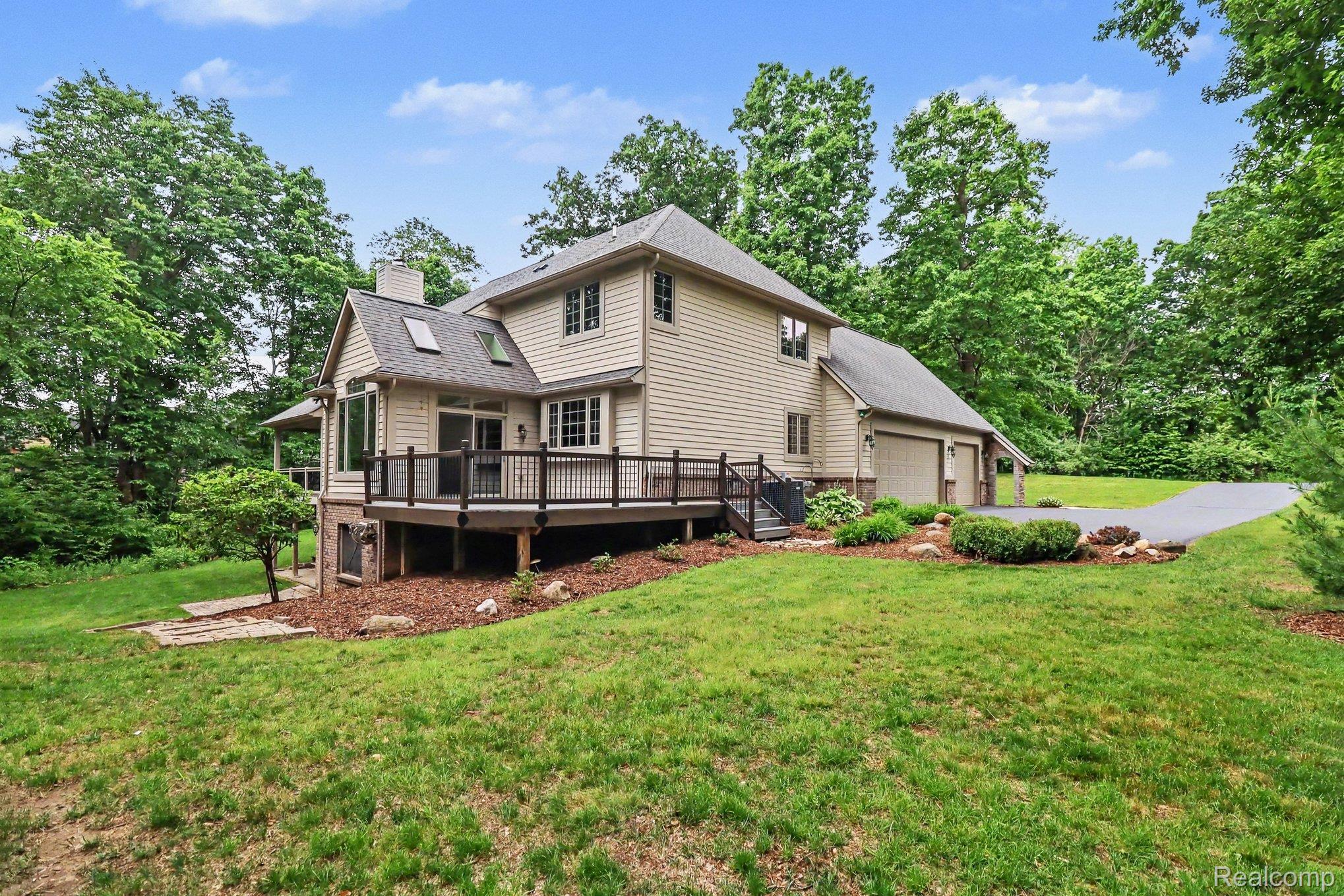 10490 Deer Ridge Trail