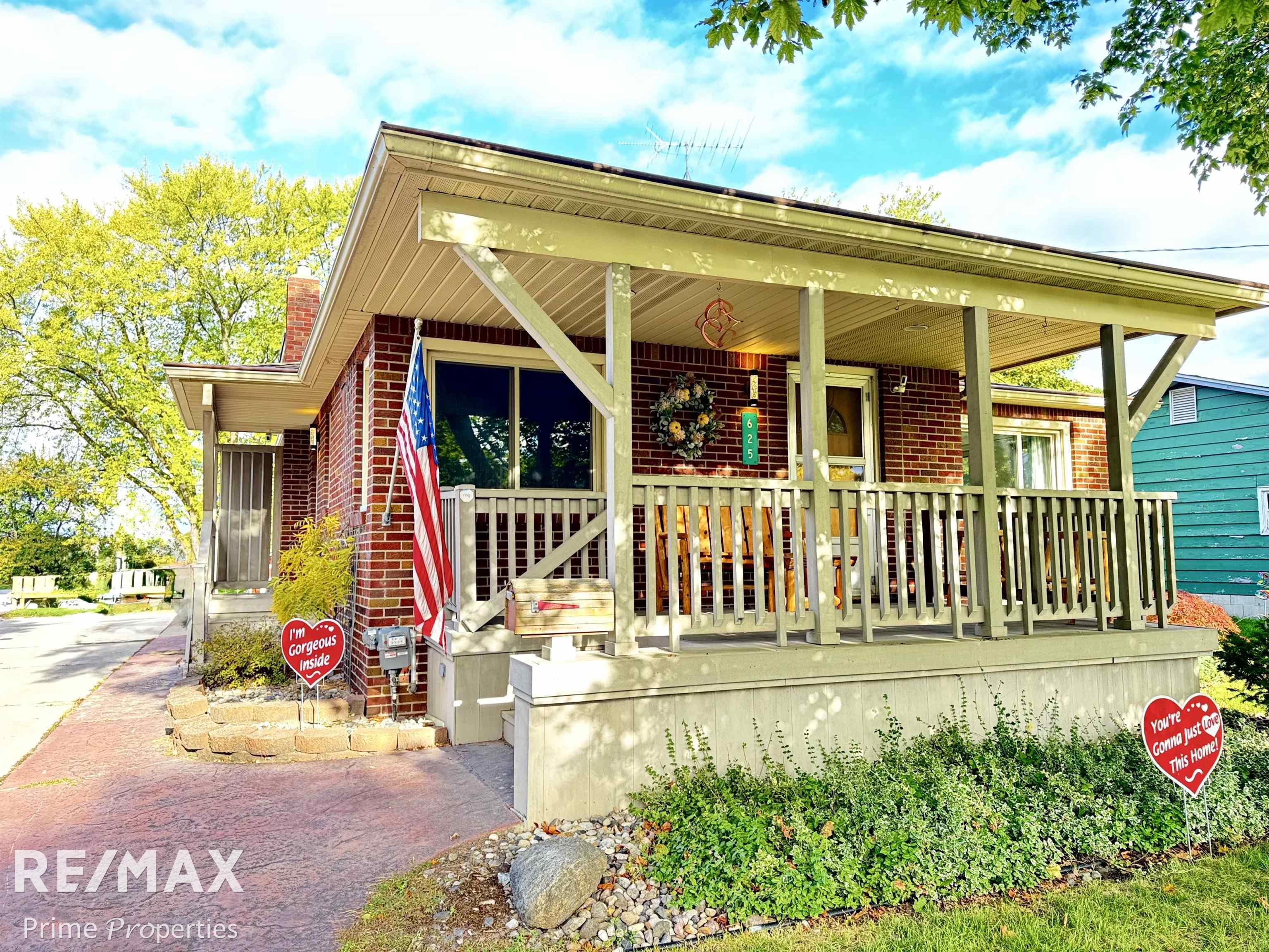 Properties Available 1 - 1 625 N Center Street