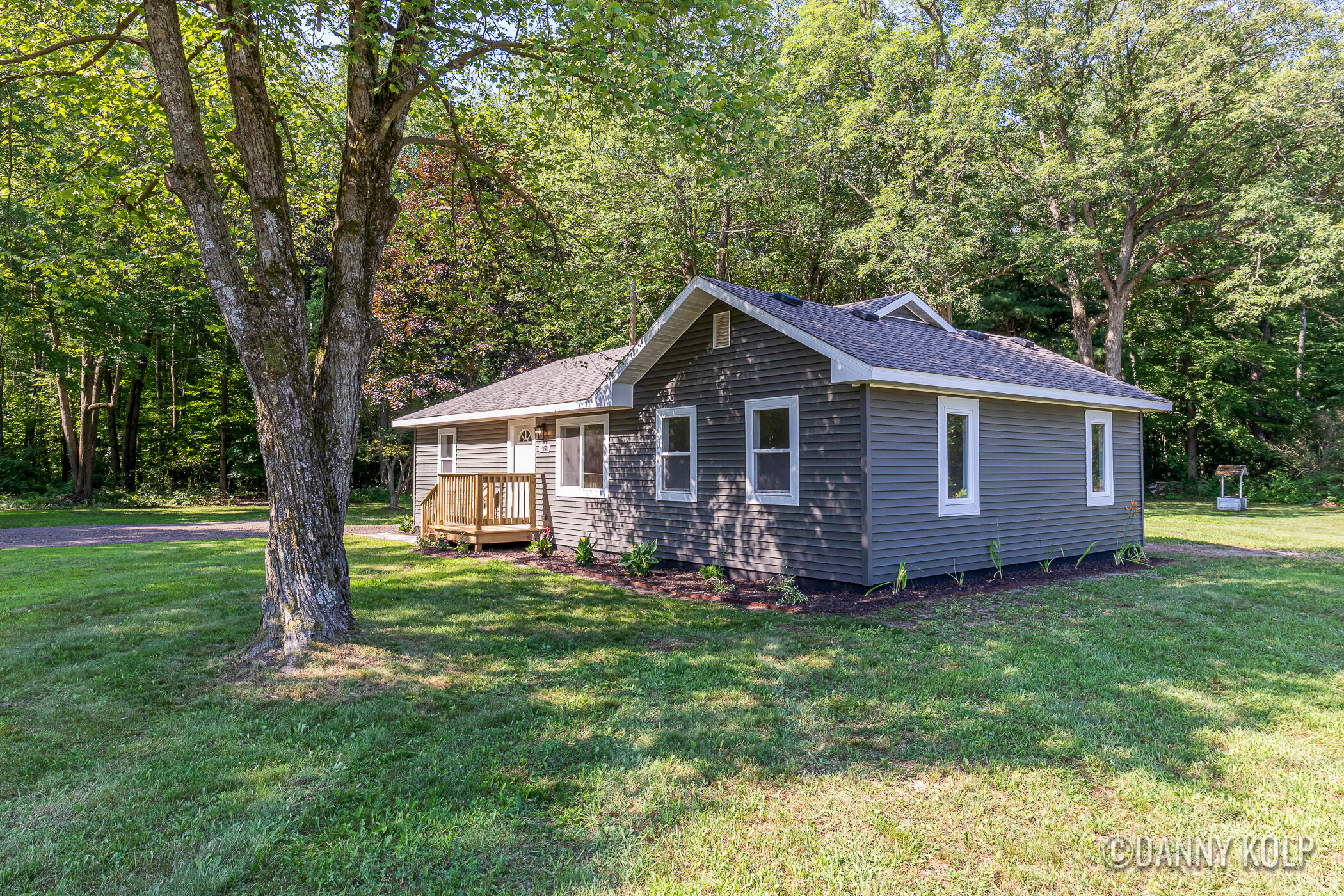 1050 Wicker Road SE