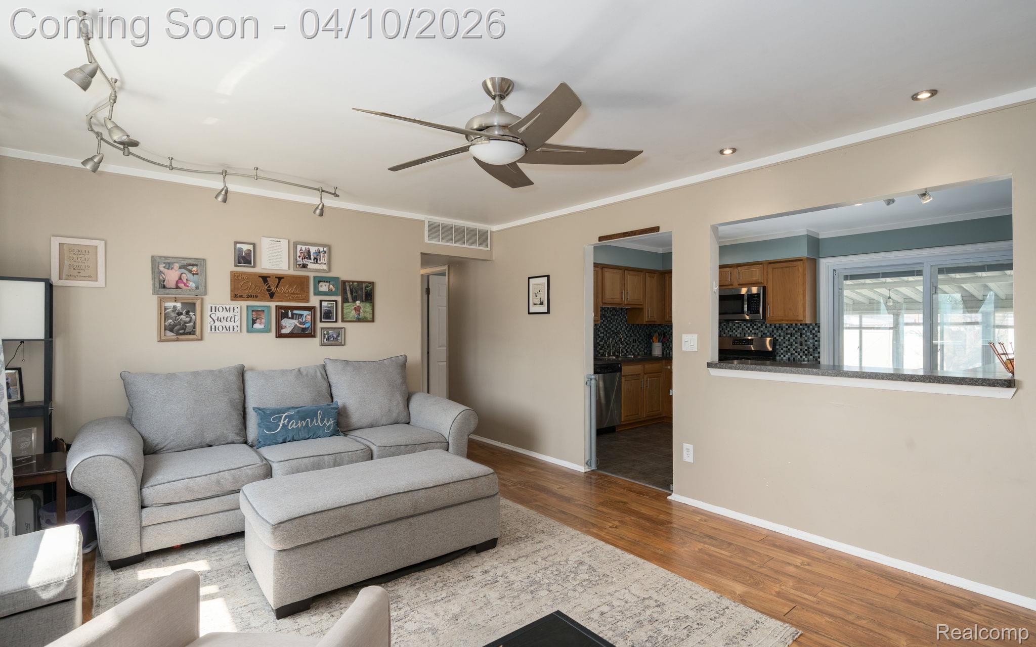 13227 Masonic Boulevard S