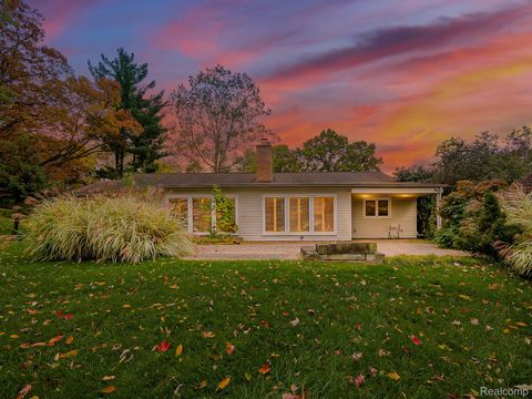 1656 Keller Lane Bloomfield Hills City MI 48302