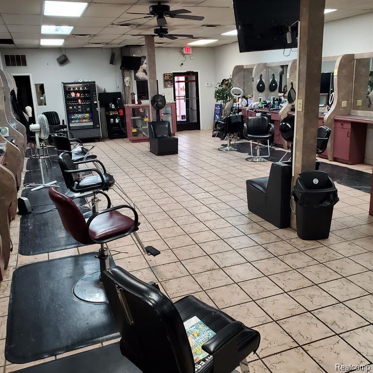 9646 GREENFIELD Road