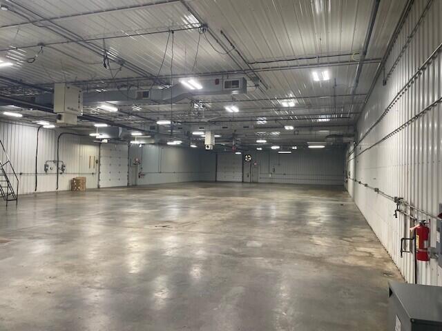 138 Ampey Road Entire Bldg