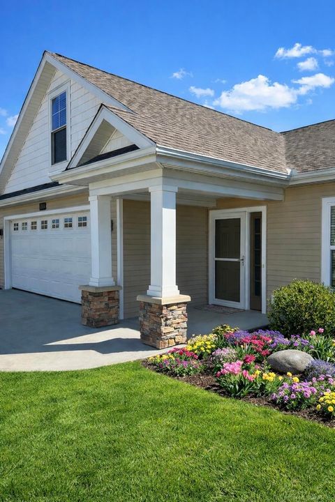 11404 S Lake Drive Holland Charter Township MI 49424