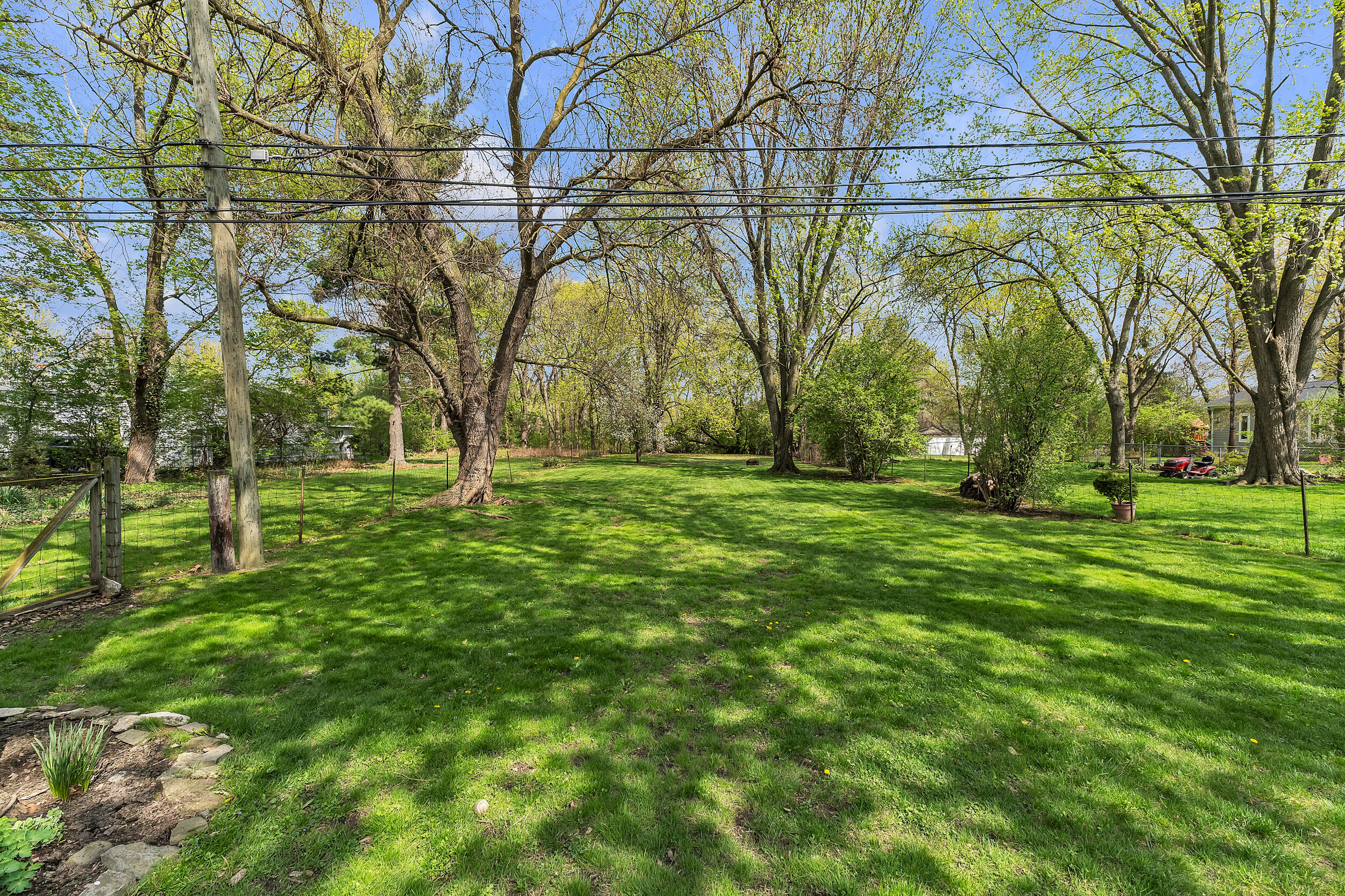 130 N Holbrook Street