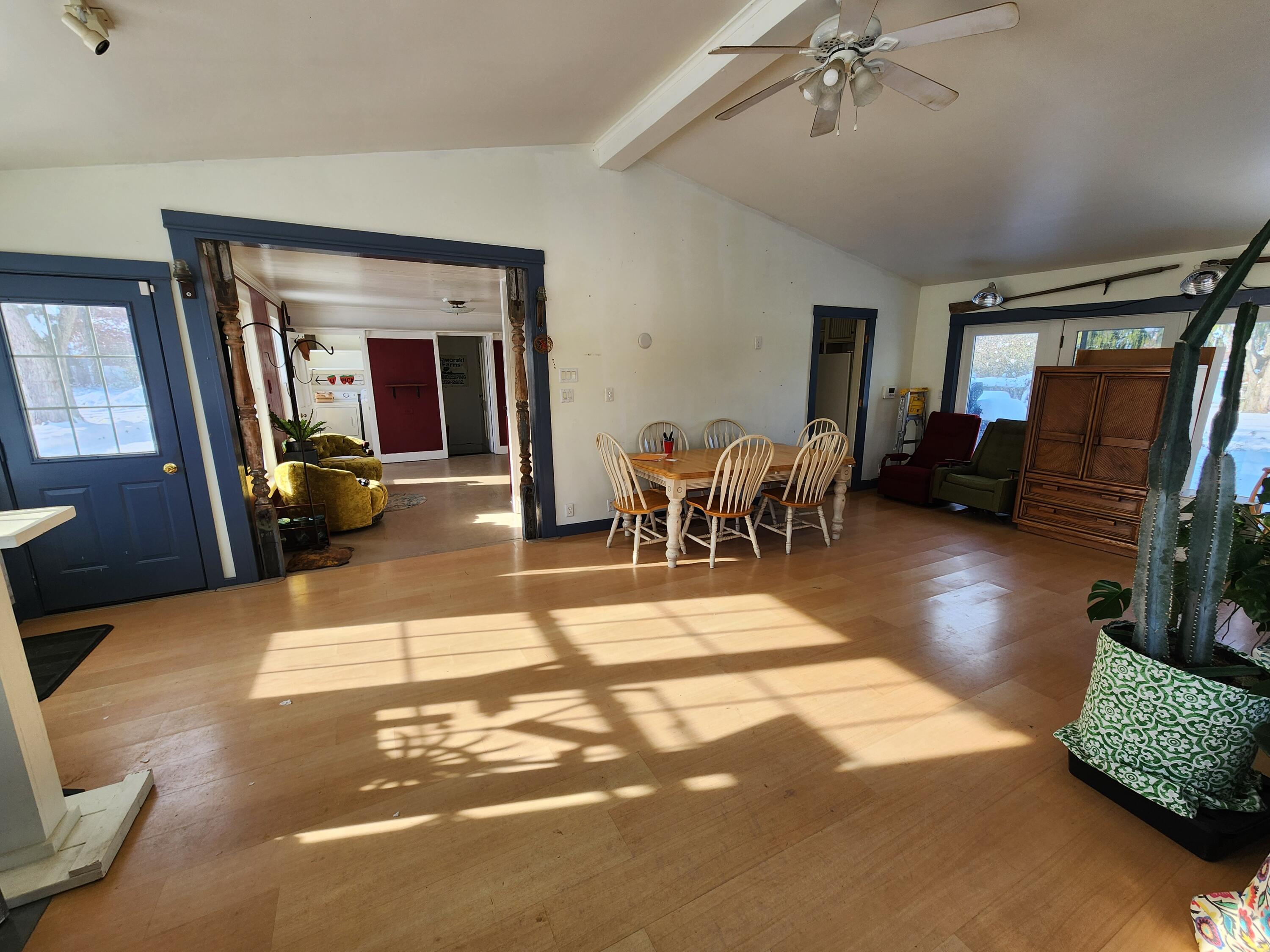 70877 Sunset Boulevard