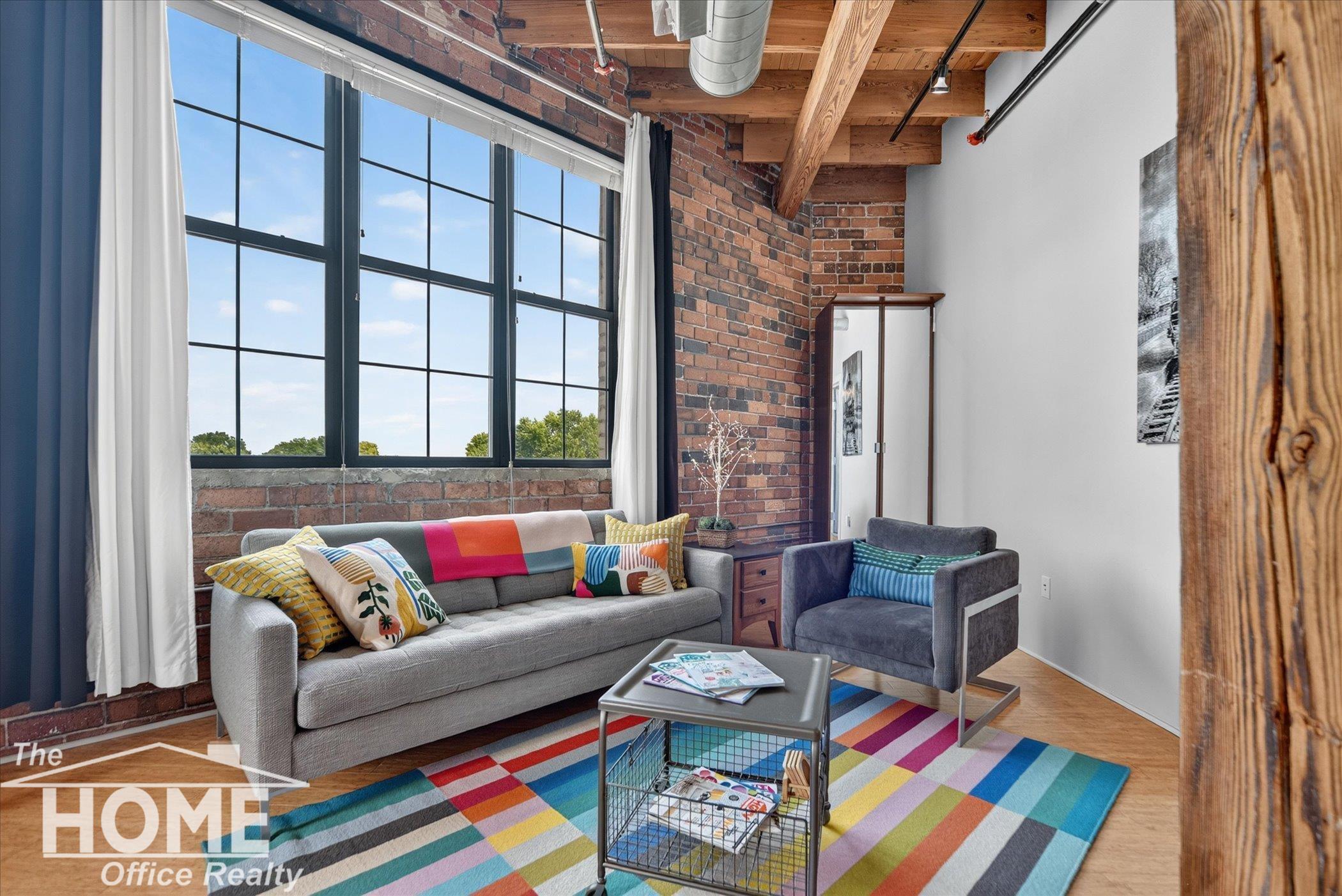 317 S Elm #515 Street
