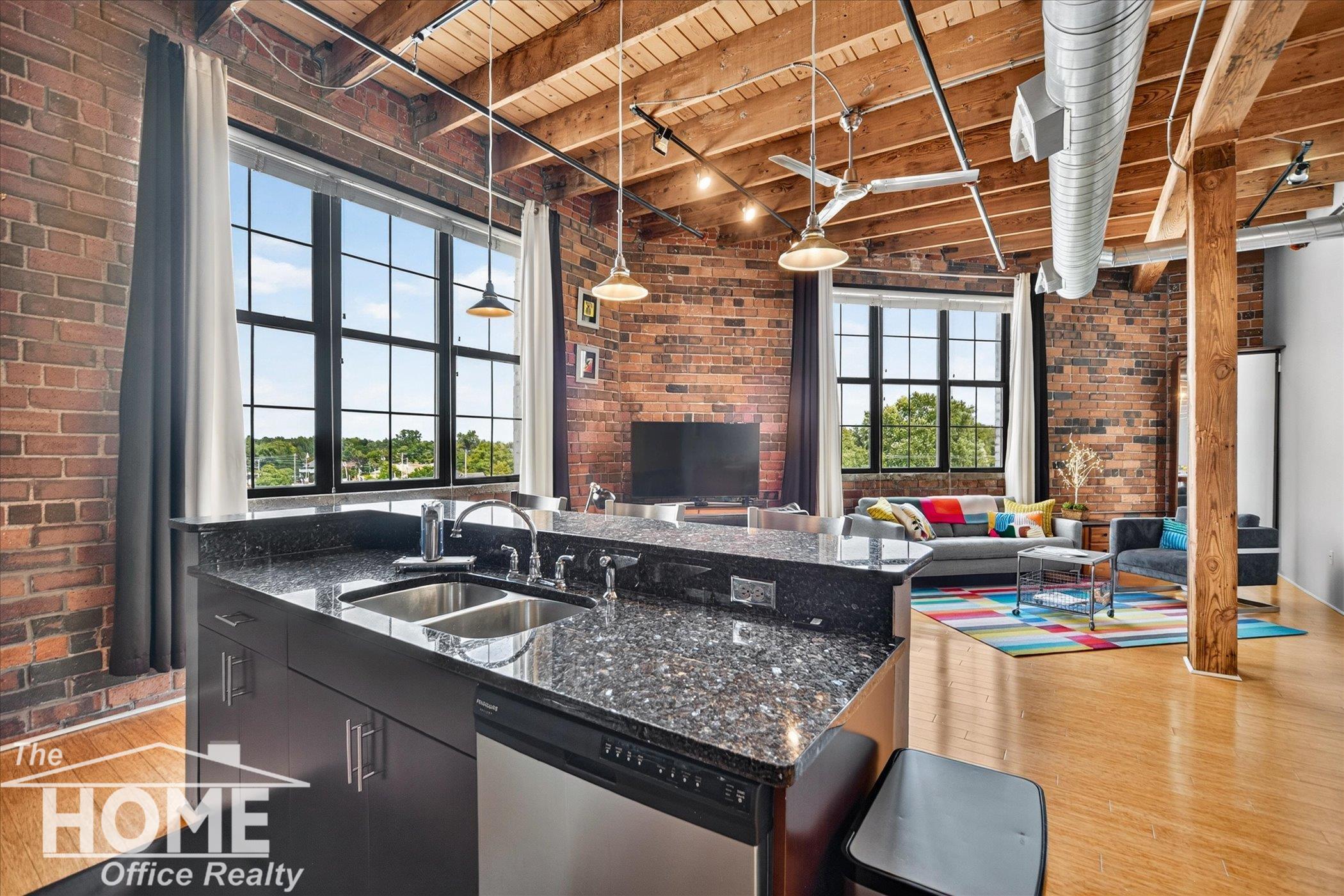 317 S Elm #515 Street