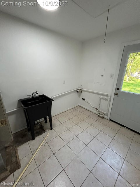 Tiny photo for 10730 Albany Street, Oak Park City, MI 48237 (MLS # 20261080415)