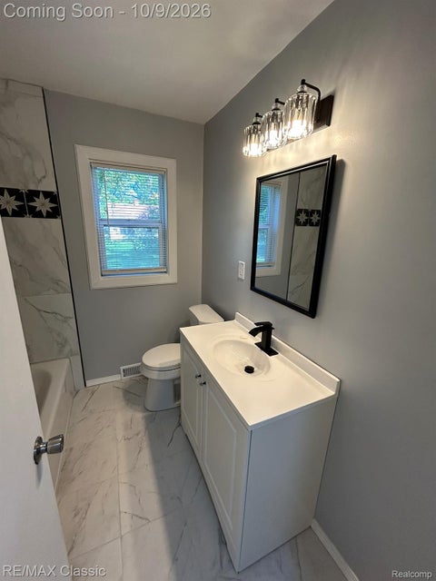 Tiny photo for 10730 Albany Street, Oak Park City, MI 48237 (MLS # 20261080415)