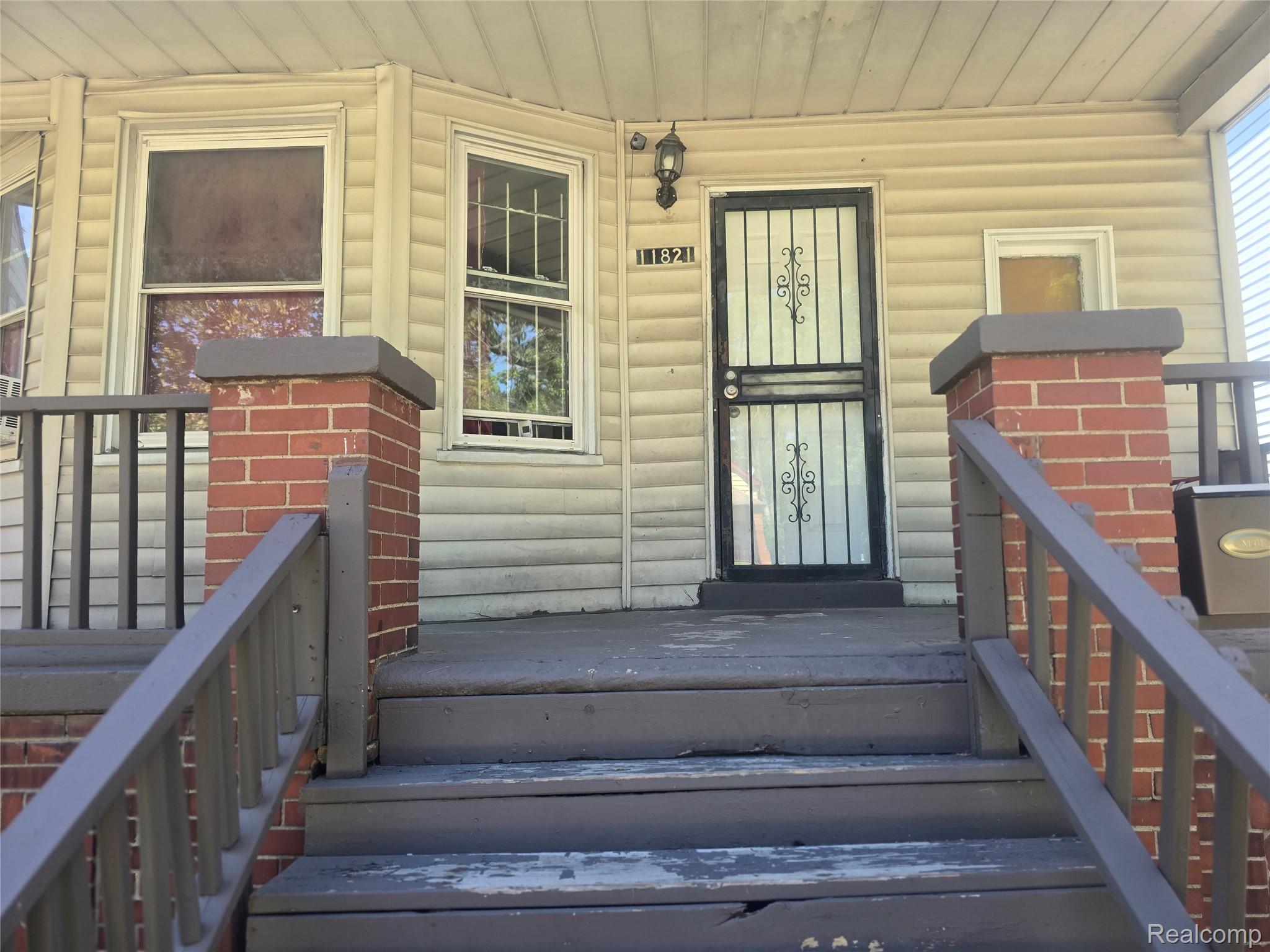 11821 Gable Street