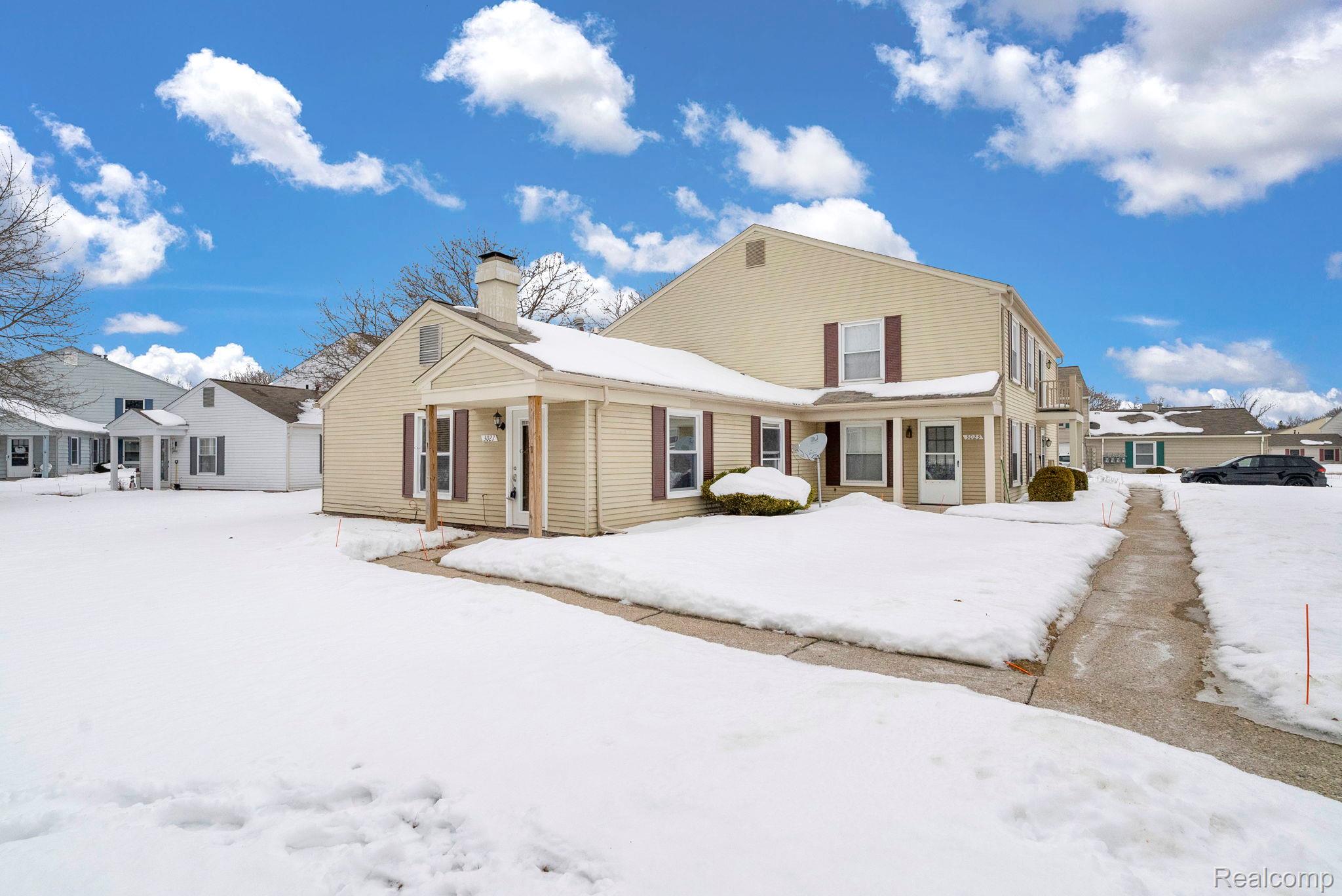 3027 Maplewood Court