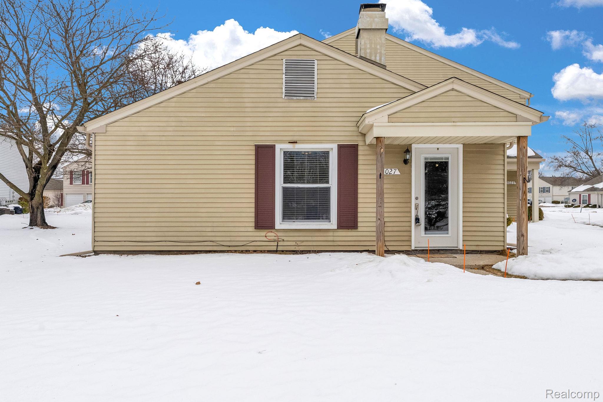 3027 Maplewood Court