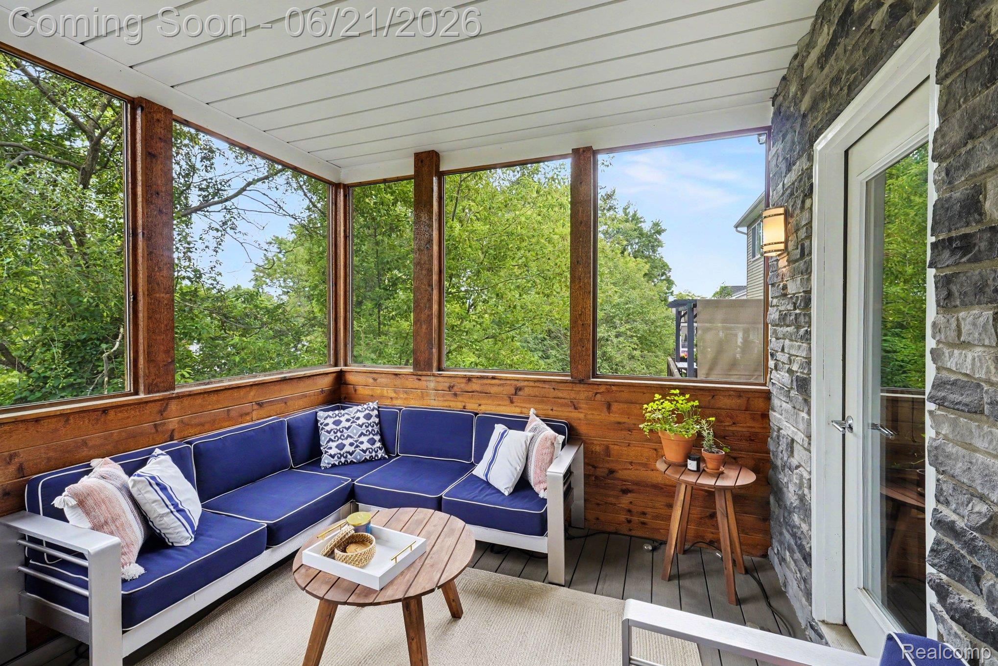 220 Turnberry Court