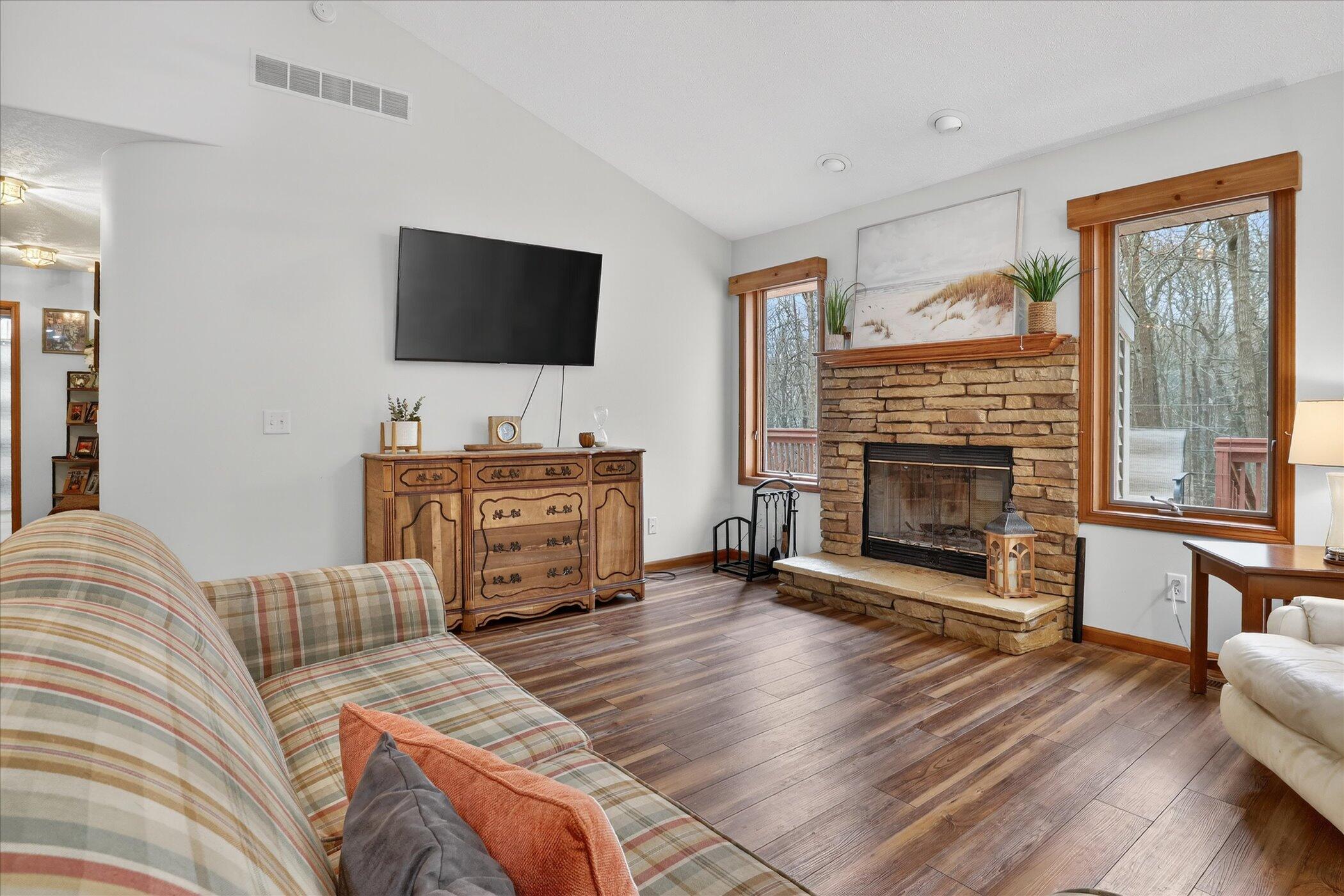 3652 Sawyer Road