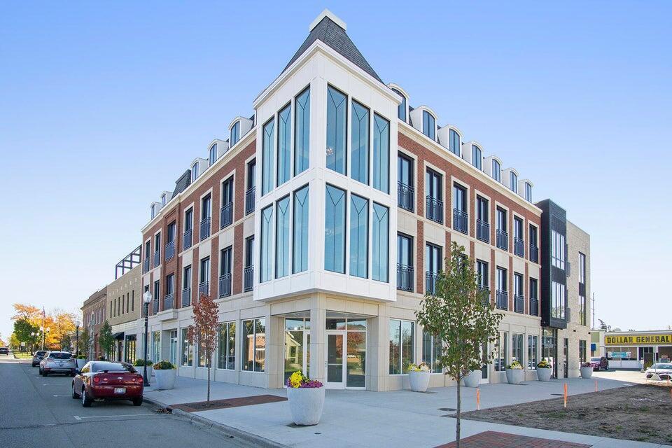 110 W Savidge Street 204