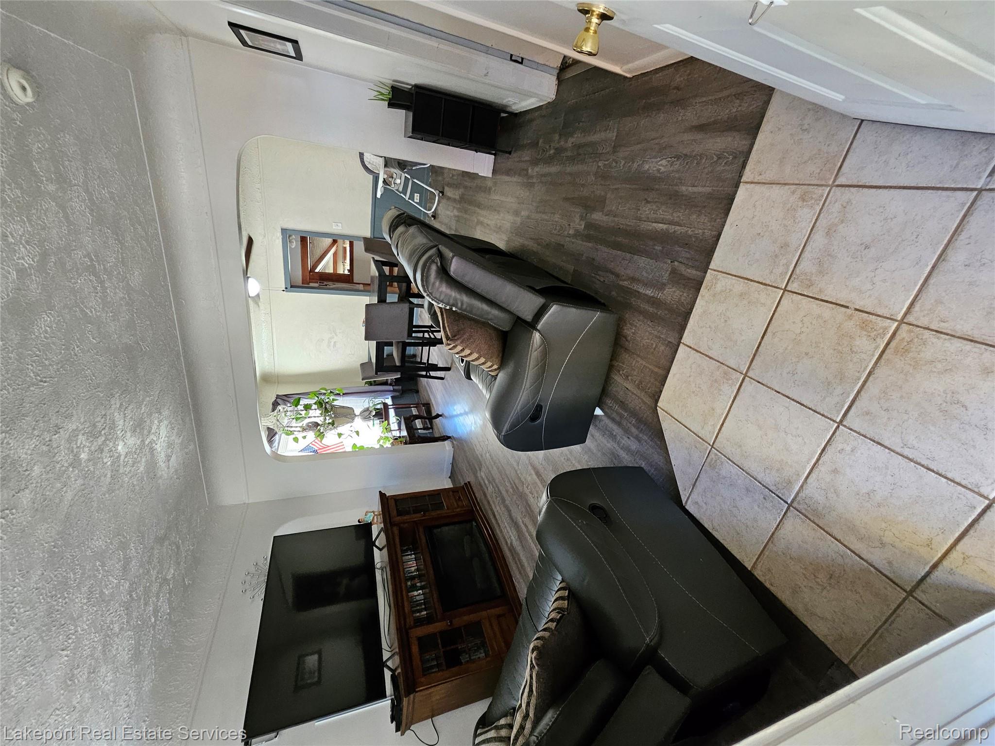 814 Saint James Street