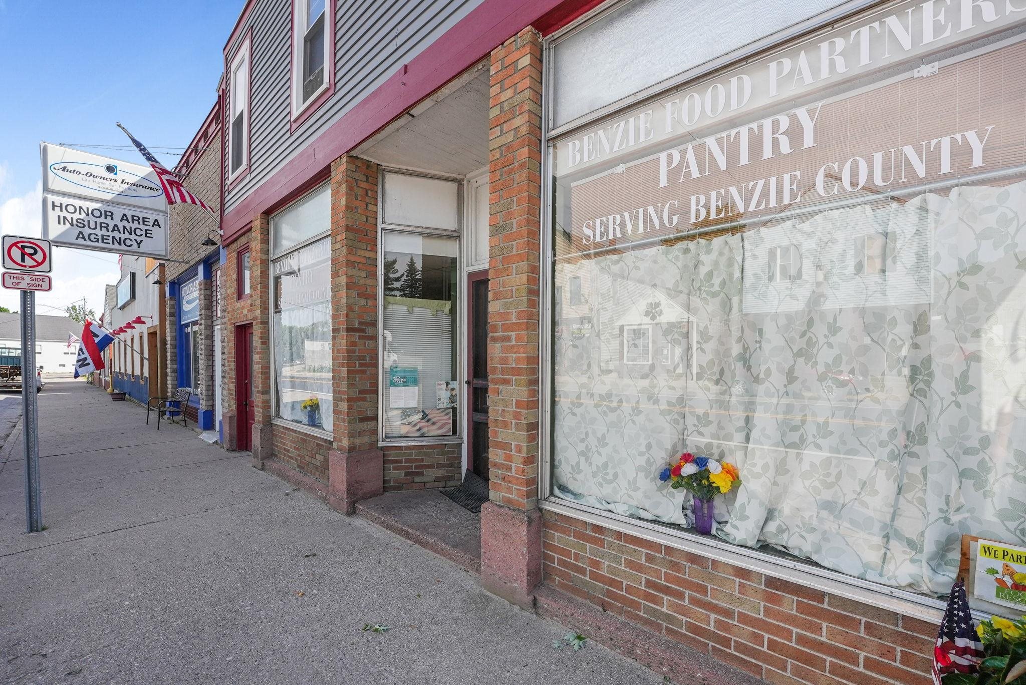 10907 Main Street