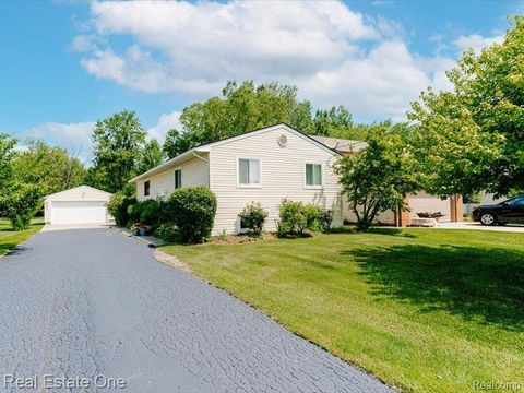 871 Vanderpool Drive Troy City MI 48083