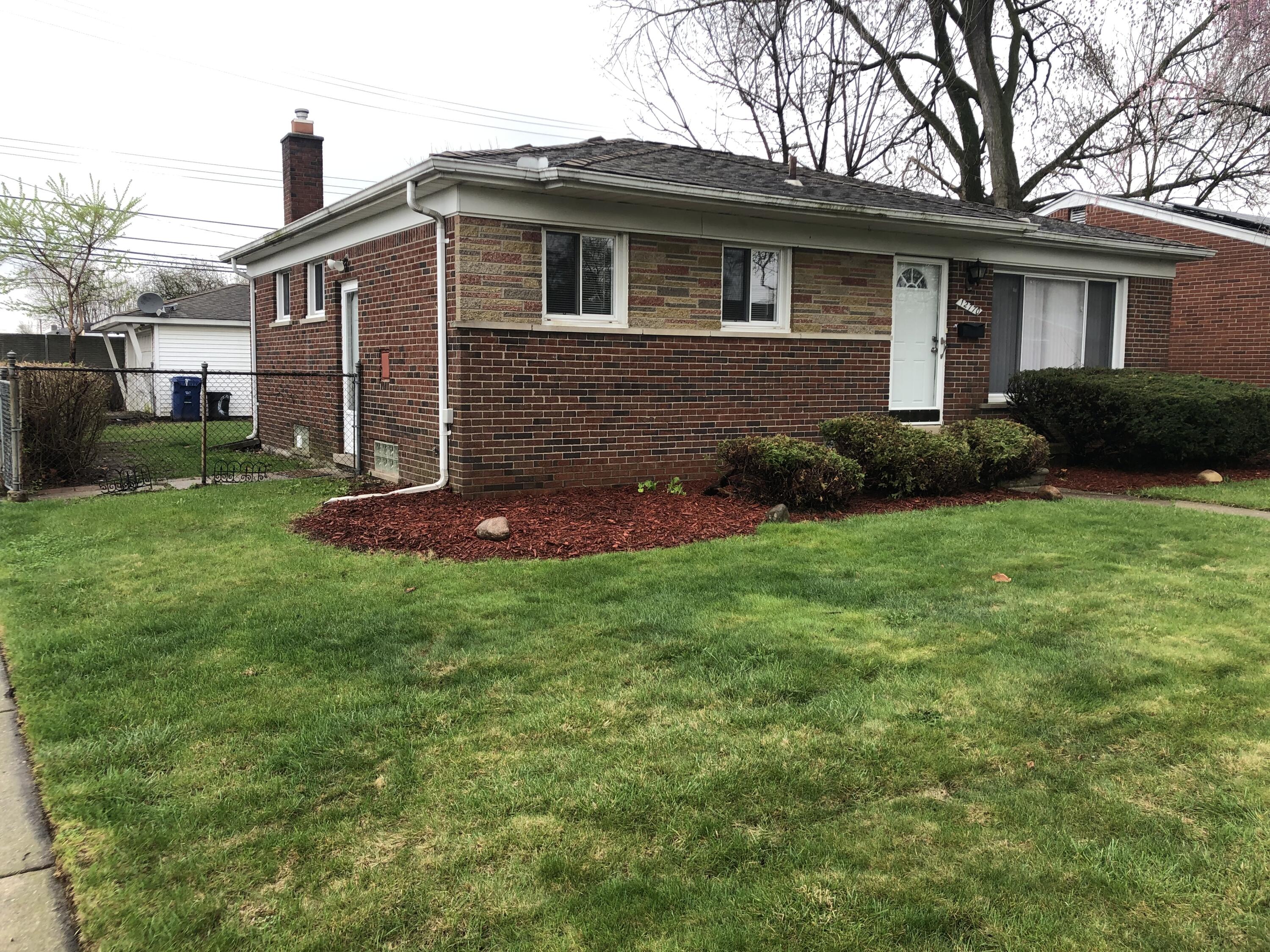 12770 Leverne