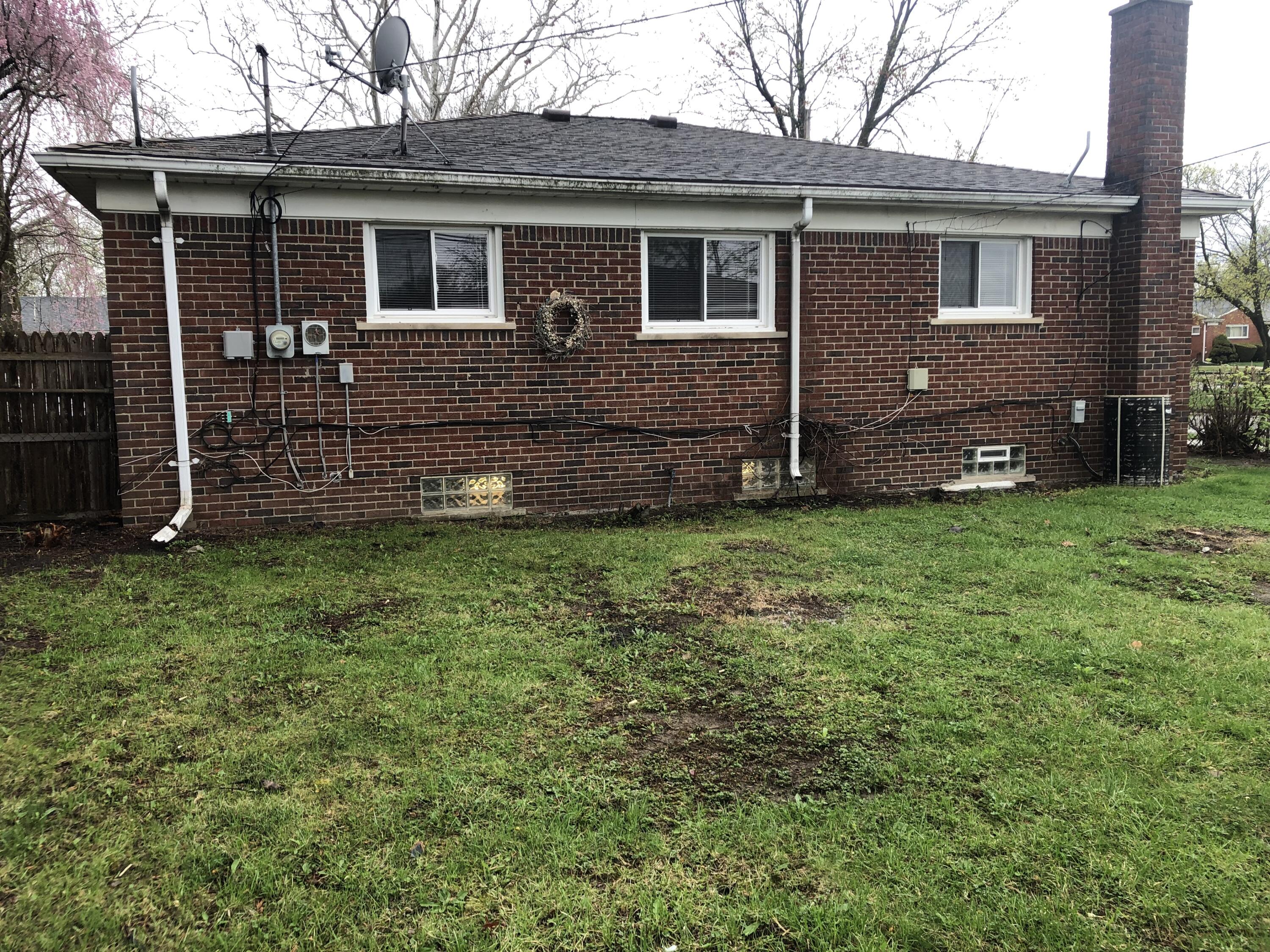 12770 Leverne