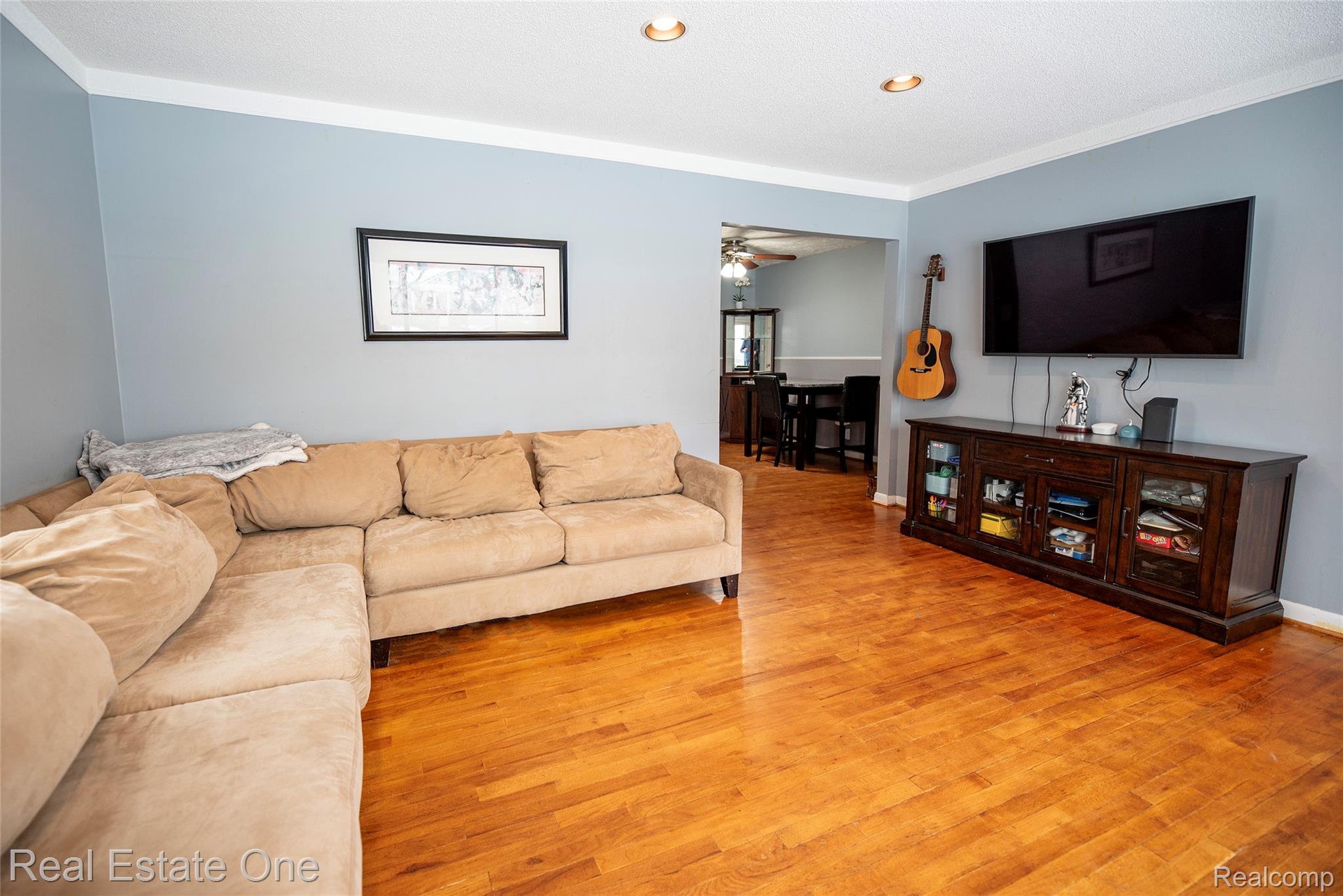 4605 Rosewold Avenue