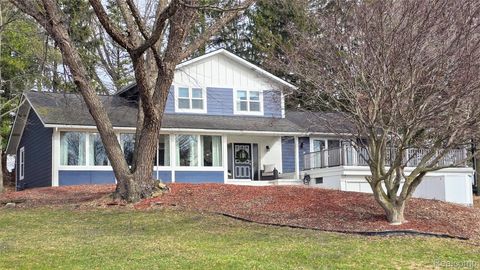 4710 Whitman Circle Webster Township MI 48103