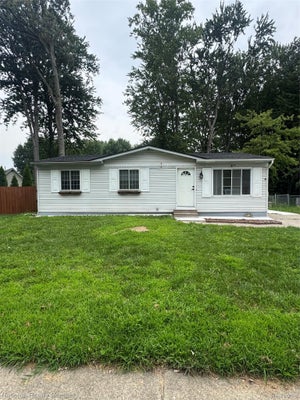 50738 PEGGY LN, CHESTERFIELD, MI 48047 - Image 1773caec51d45ecbce39e5cc95f4ce91/3650214379