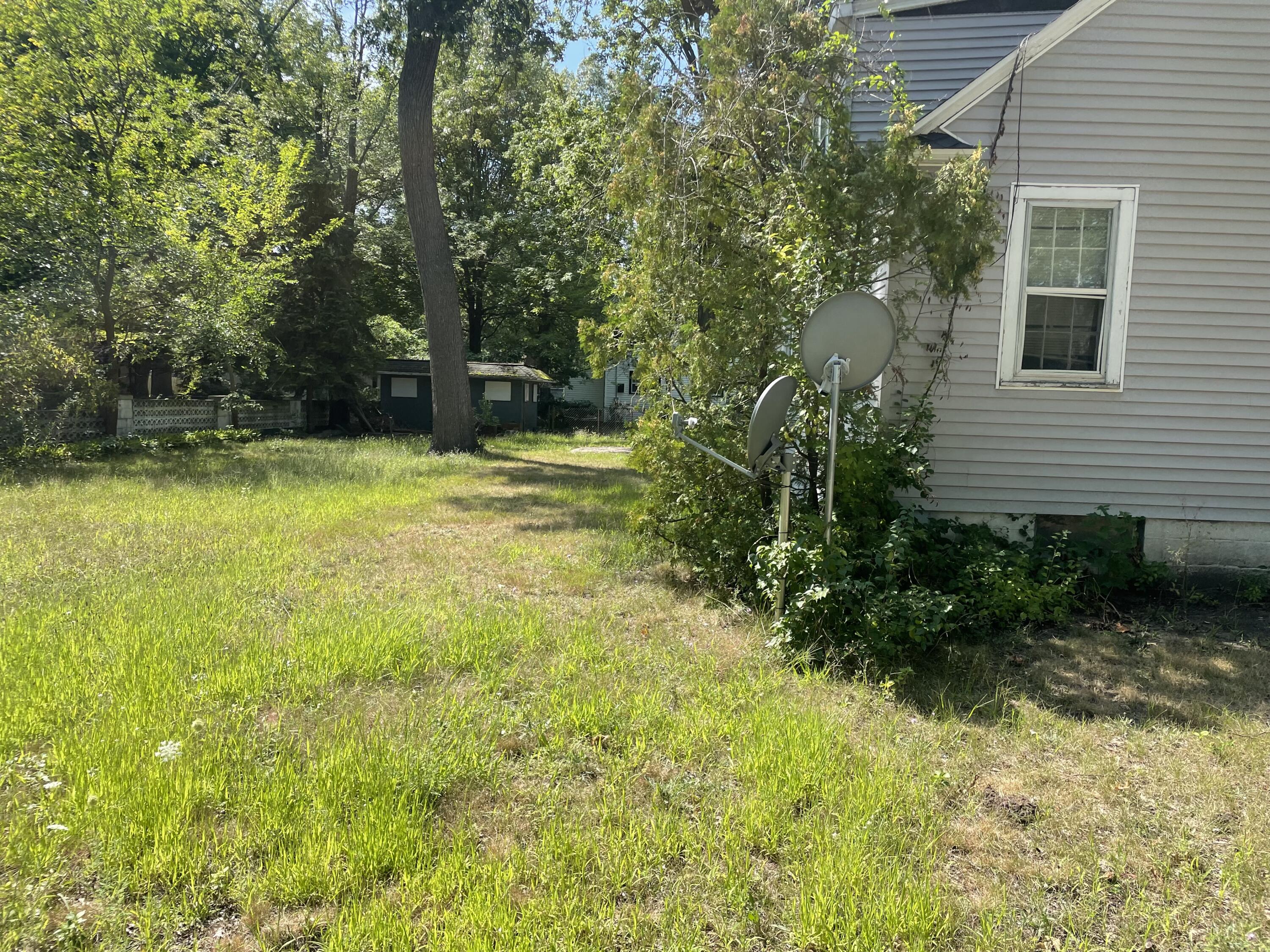 371 E Columbia Avenue