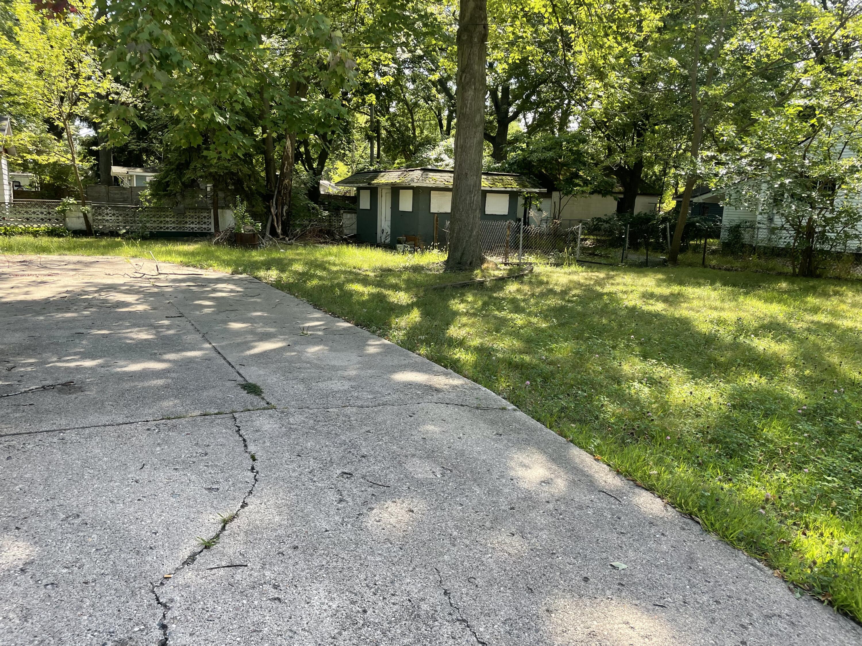 371 E Columbia Avenue