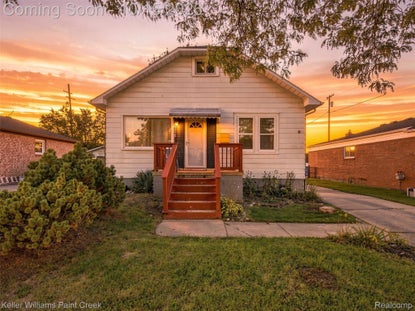 27941 Gladstone St – Investment Home