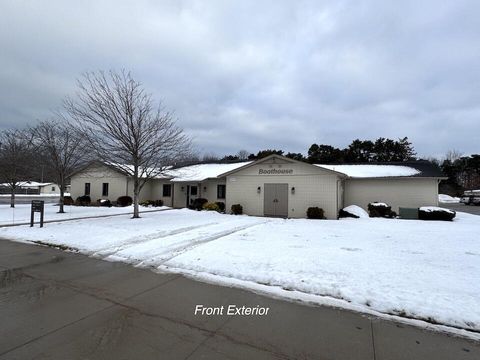 1627 W Lakewood Boulevard Park Township MI 49424