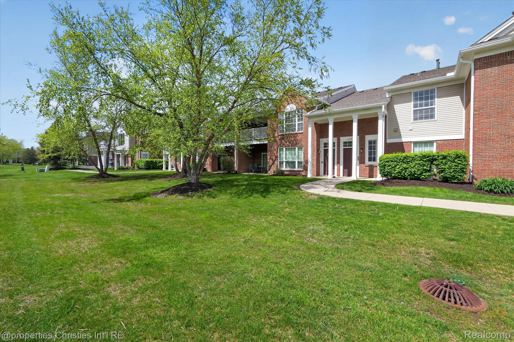 16773 Carriage Way