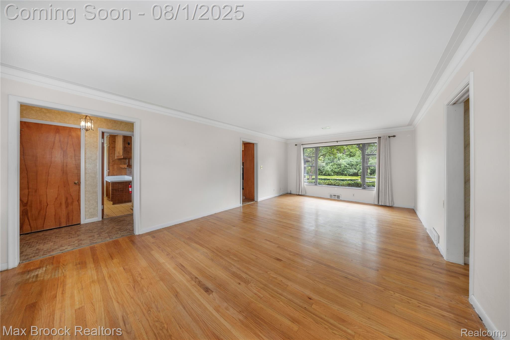 25541 Crystal Spring Court