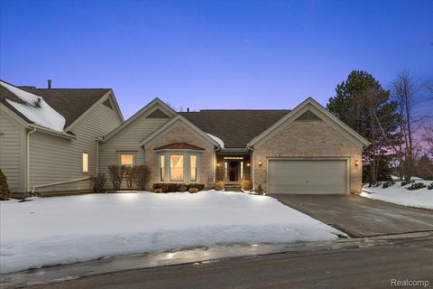 35460 Woodfield Drive Farmington Hills City MI 48331