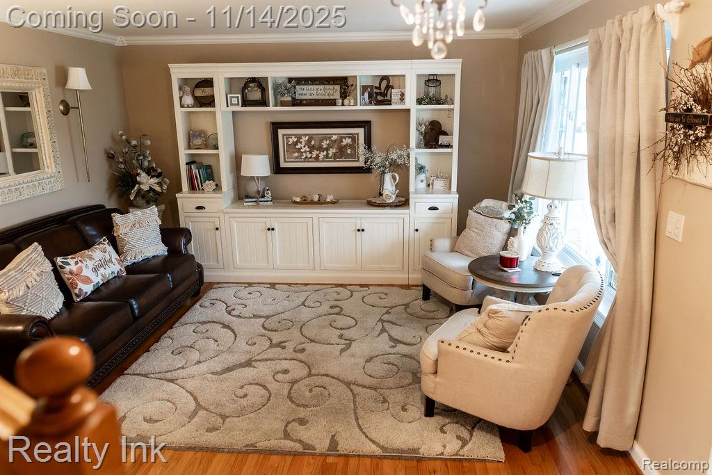 37104 Ladywood Street