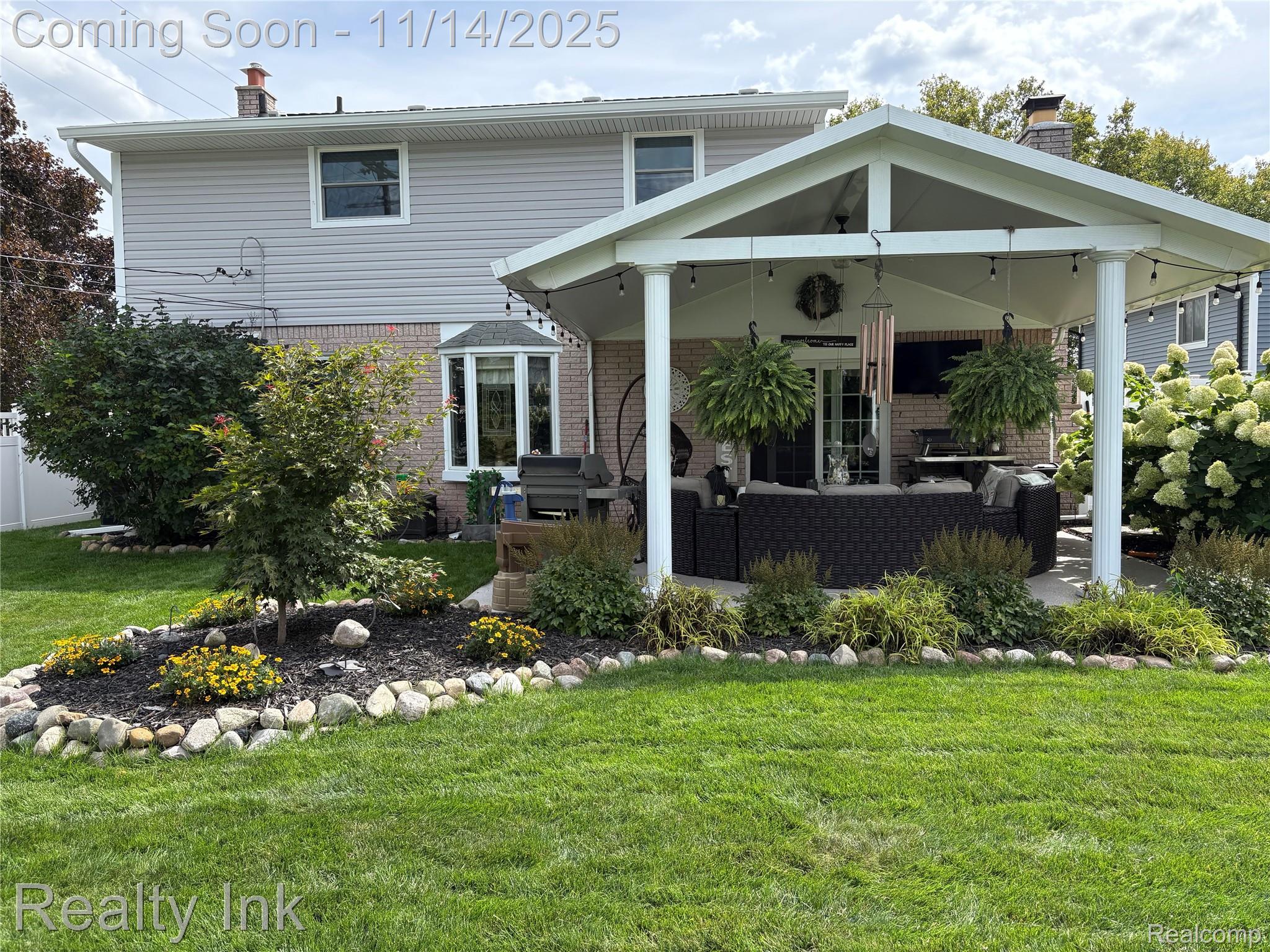 37104 Ladywood Street