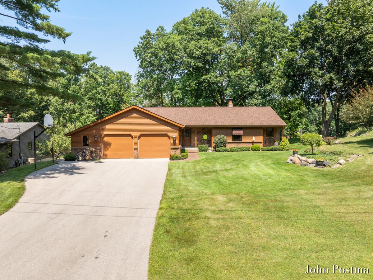 7786 Thornapple Bayou Drive SE